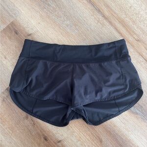 Lululemon speed up low rise shorts 6